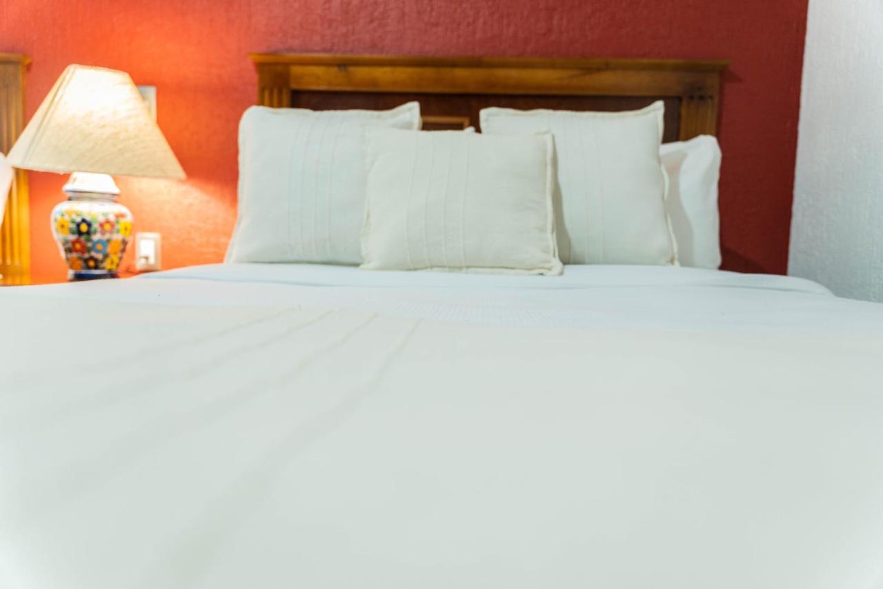 Casa Graciela Hotel Пацкуаро Экстерьер фото